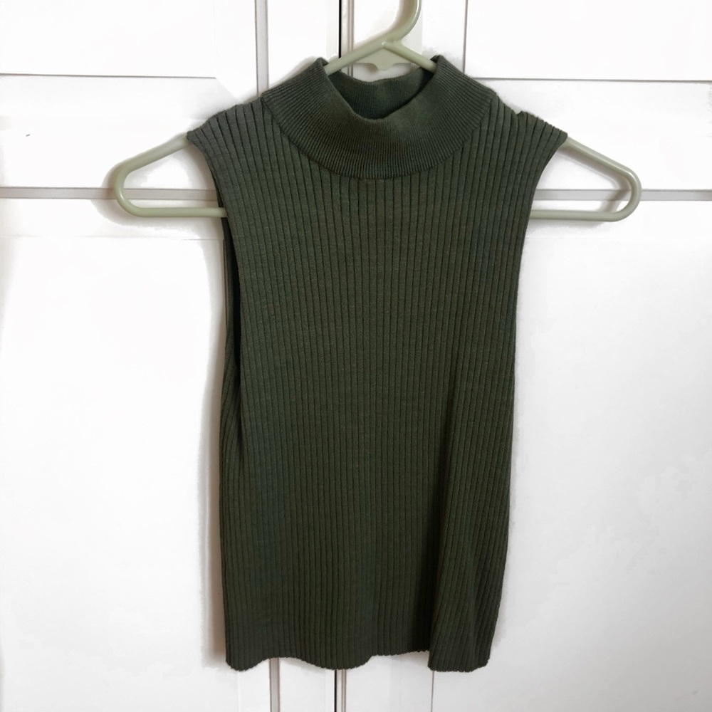 TANK TOP Mock Neck Cropped Sleeveless